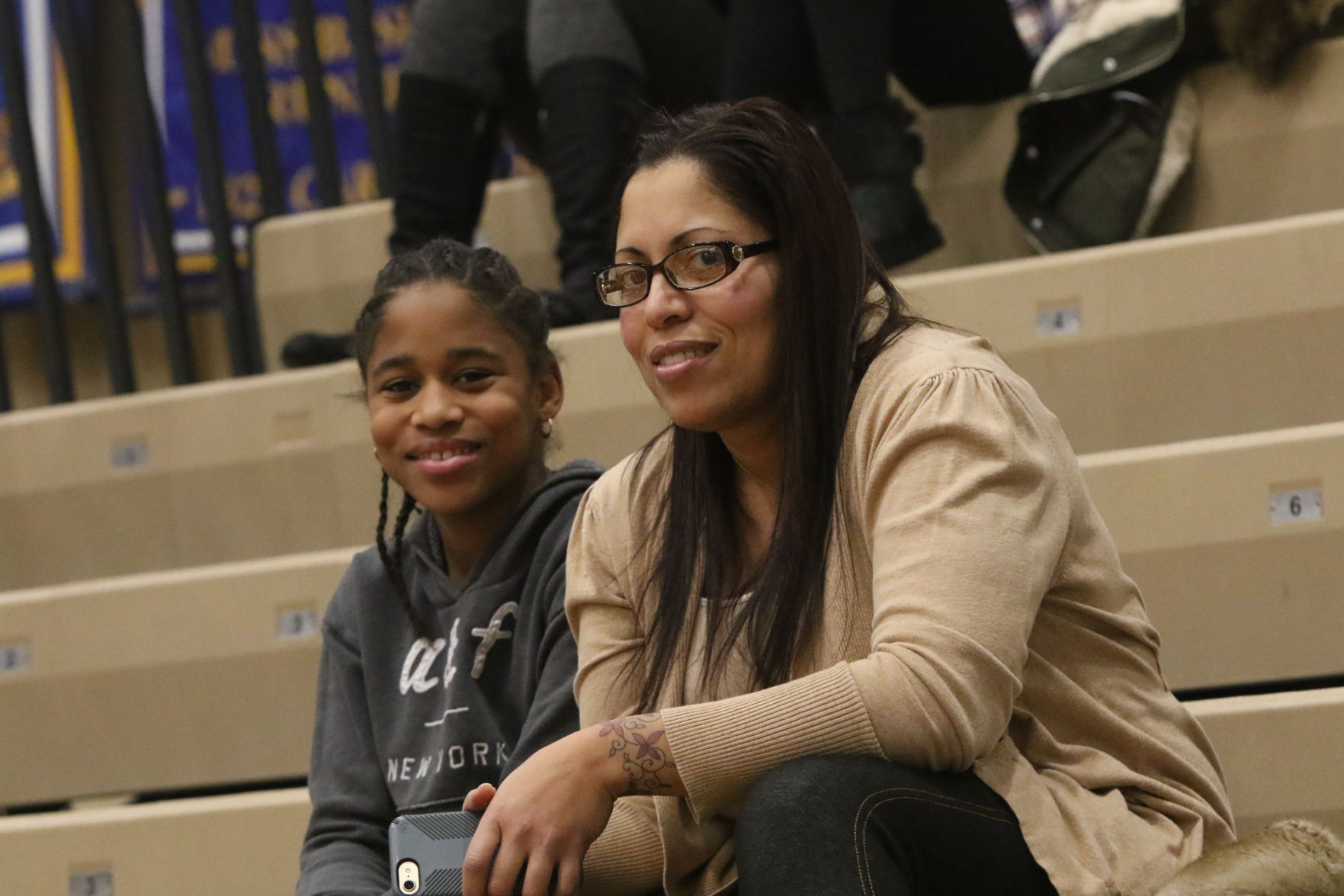 Faces: Highland Holiday Hoopfest